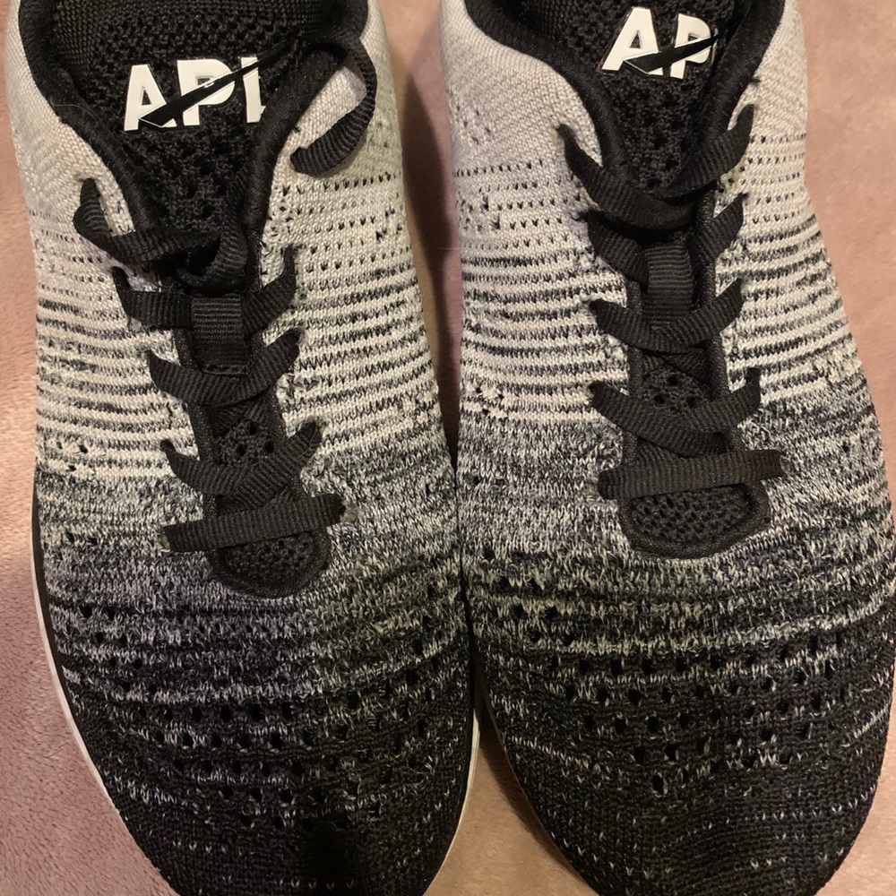 APL Techloom Sneakers